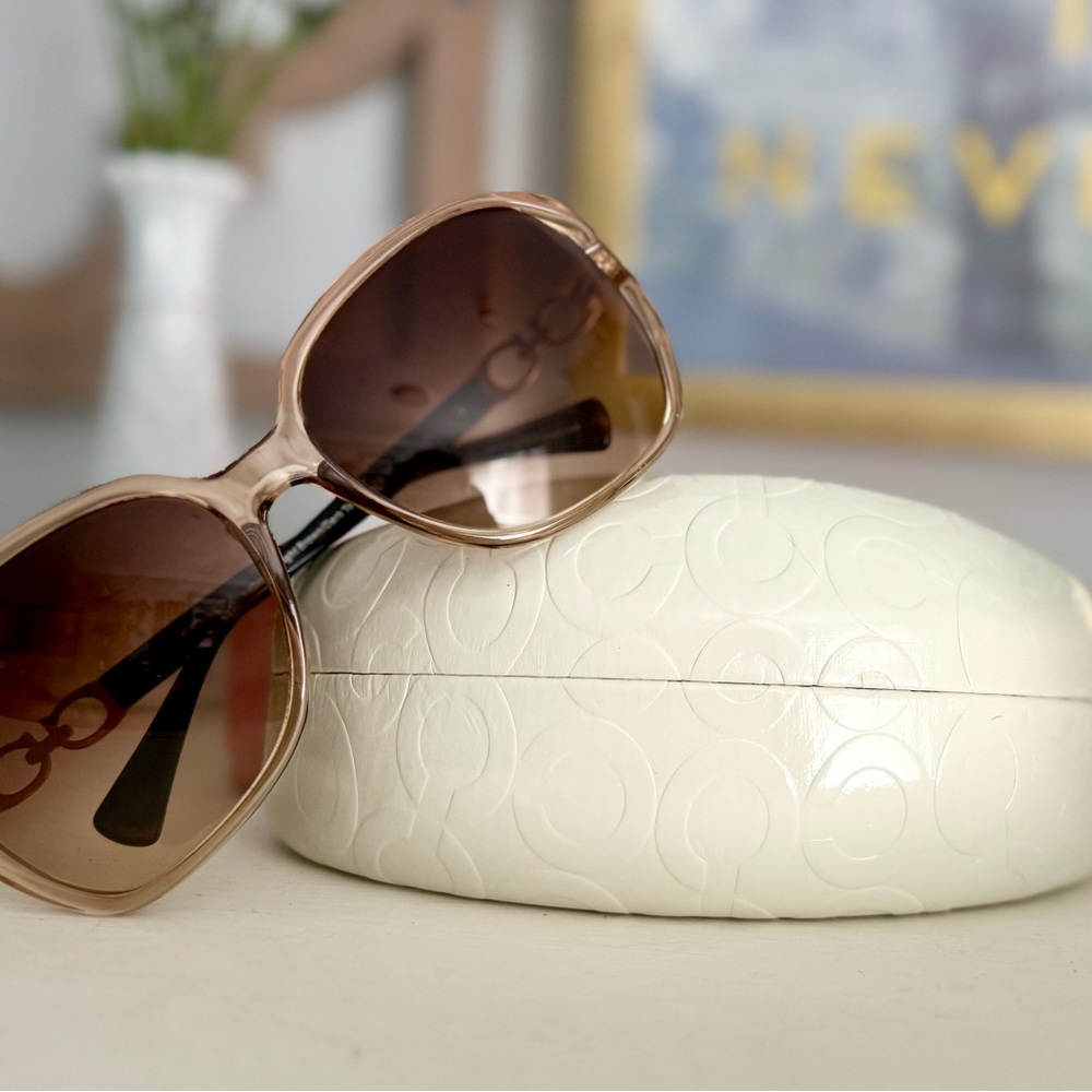 Coach Women’s Brown Gradient Lens Sunglasses with Cream Embossed Case